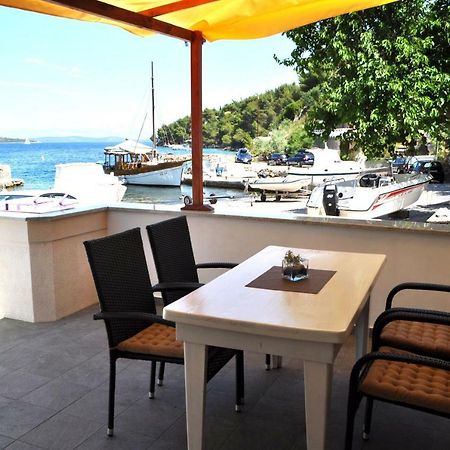 Bay Sascica Apartment Sali Bagian luar foto