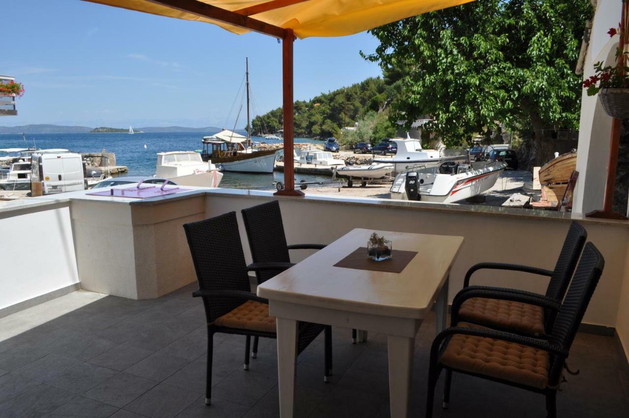Bay Sascica Apartment Sali Bagian luar foto